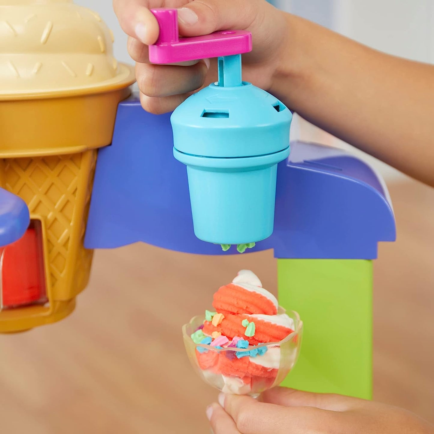 Play-doh PD ULTIMATE ICE CREAM TRUCK PLAYSET