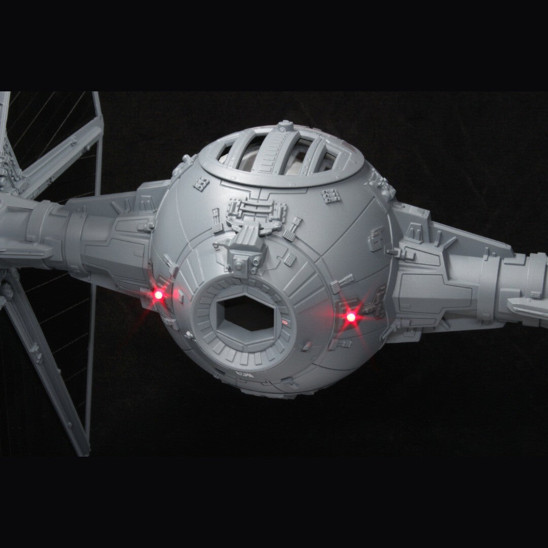 AMT 1:32 Star Wars: A New Hope TIE Fighter