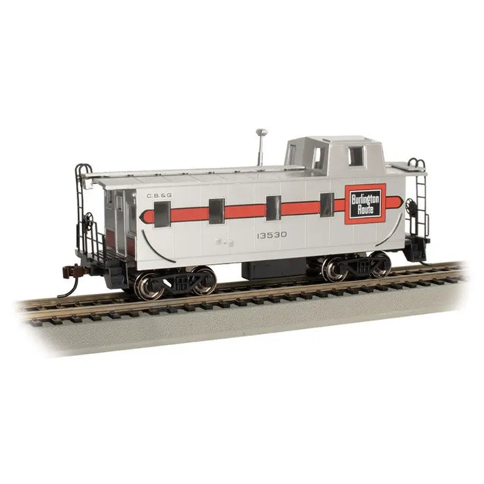 BACHMANN, STREAMLINED CABOOSE W/OFFSET CUPOLA, BURLINGTON #13530, HO Scale