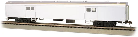 BACHMANN PAINTED UNLETTERED ALUMINUM 72FT SMOOTH SIDE BAGGAGE CAR, HO SCALE