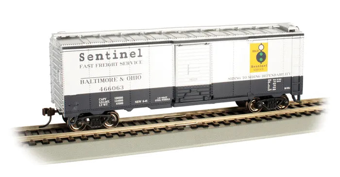 BACHMANN BALTIMORE & OHIO #466063 SENTINEL 40FT BOXCAR. HO SCALE