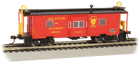 BACHMANN DELAWARE & HUDSON #35720 BAY WINDOW CABOOSE, HO SCALE