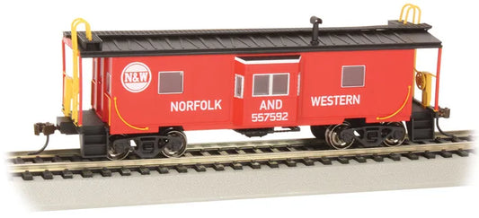 BACHMANN, NORFOLK WESTERN #557592 BAY WINDOW CABOOSE, HO SCALE