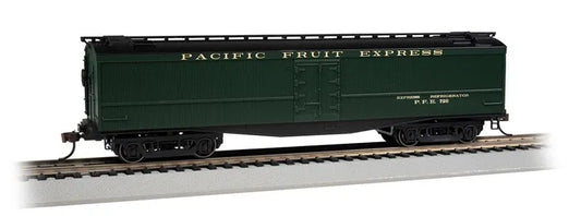 BACHMANN PACIFIC FRUIT EXPRESS #726 50FTEXPRESS REEFER, HO SCALE