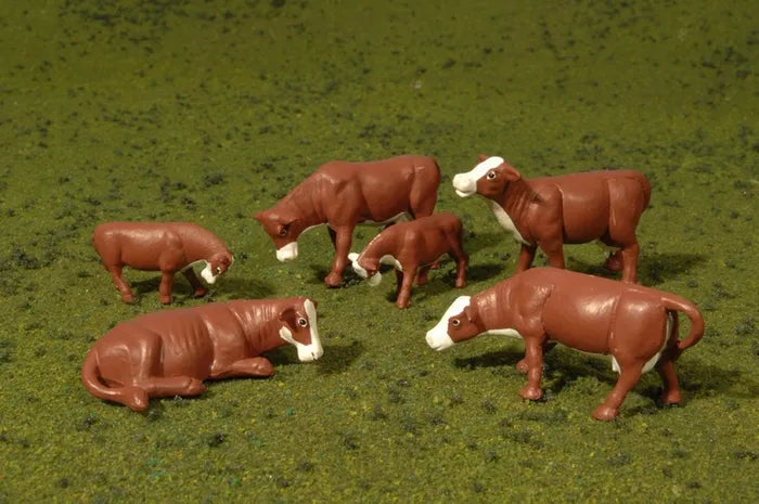 BACHMANN COWS BROWN & WHITE, 6 FIGURES.HO SCALE