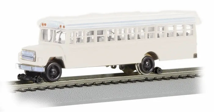 BACHMANN BUS W/HIGH RAILERS, WHITE, HO SCALE