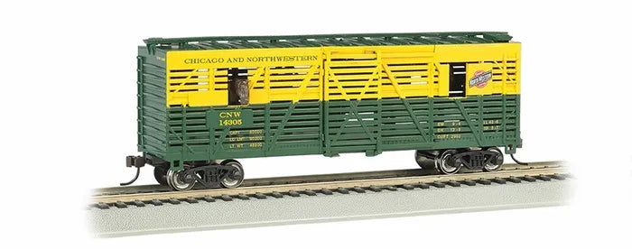 BACHMANN CHICAGO & N/WESTERN #14305 40FTANIMATED STOCK CAR W/HORSES. HO SCALE