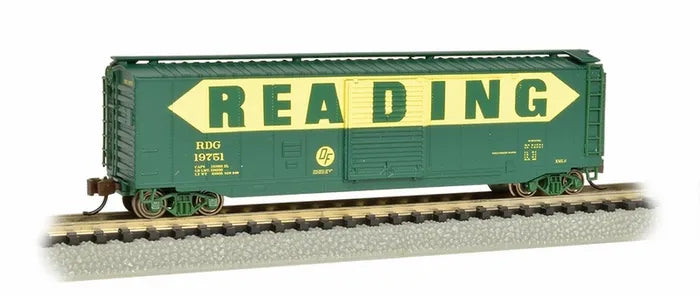 BACHMANN READING 50FT SLIDING DOOR BOXCAR. N SCALE