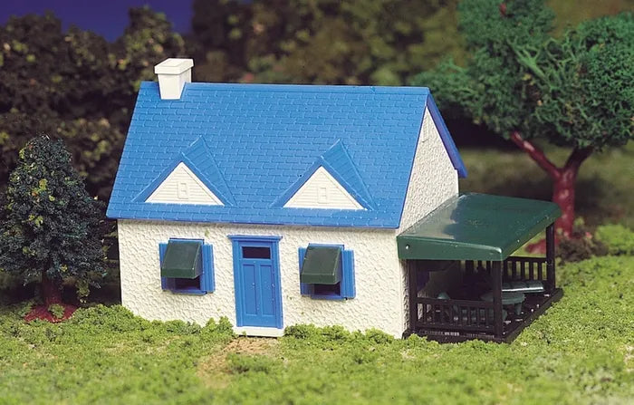 BACHMANN CAPE COD HOUSE CLASSIC KITS, HO SCALE