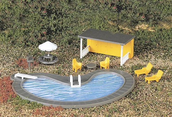 BACHMANN SWIMMING POOL & ACCESSORIES, HO SCALE