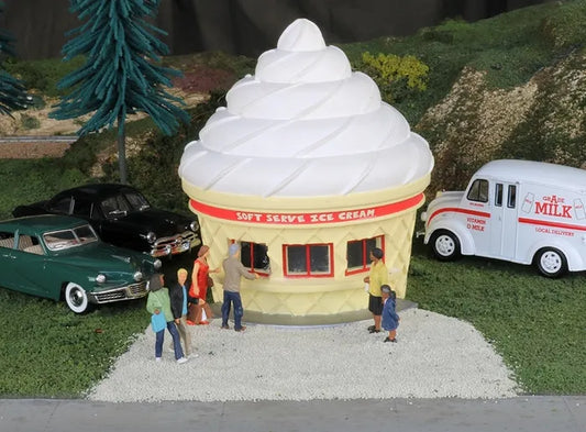 BACHMANN ICE CREAM STAND RESIN BUILDING,O SCALE