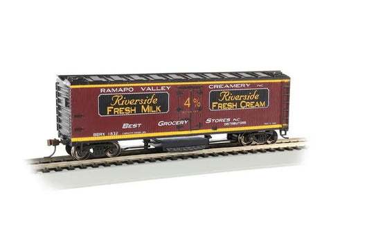 BACHMANN RAMAPO VALLEY CREAMERY 40FT WOOD SIDE REEFER BBRX 1832. HO SCALE