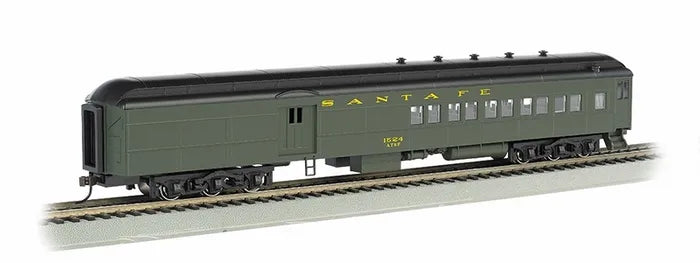 BACHMANN SANTA FE #1524 2 WINDOW DOOR, PULLMAN GREEN, 72FT COMBINE, HO SCALE