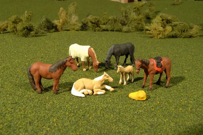 BACHMANN HORSES, 6 FIGURES, O SCALE